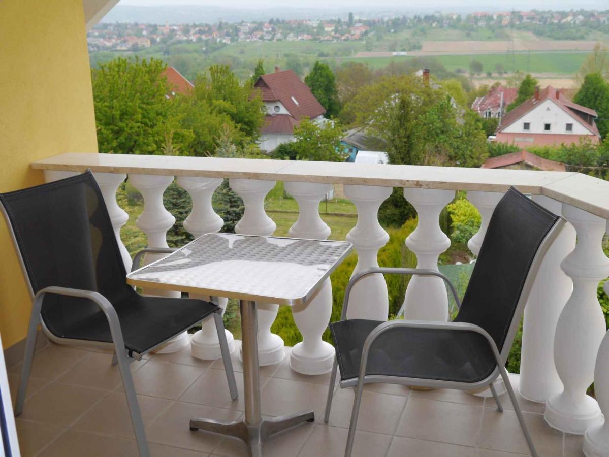 Apartments In Alsopahok/Balaton 27597 ภายนอก รูปภาพ